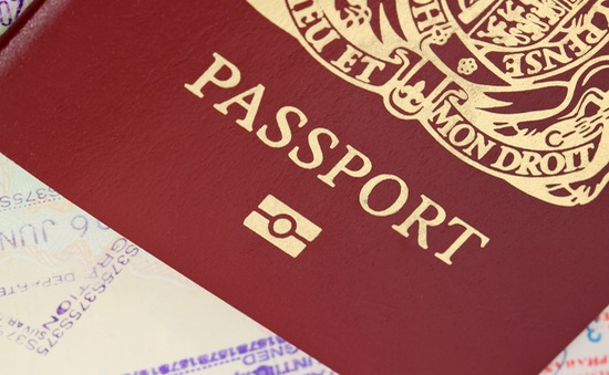 Lào bắt đầu sử dụng hộ chiếu điện tử từ năm 2016