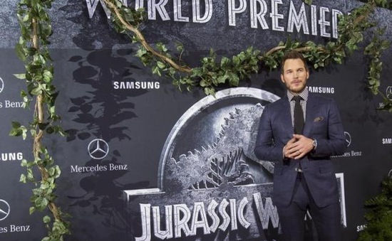 Universal Pictures đưa "bão" Jurassic World trở lại vào năm 2018