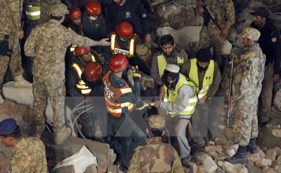 Sập nhà máy sản xuất tại Pakistan khiến 18 người thiệt mạng