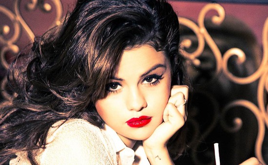 Selena Gomez thừa nhận mình hát không hay