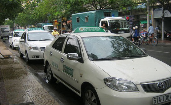 TP.HCM sẽ khống chế lượng taxi để giảm tắc đường