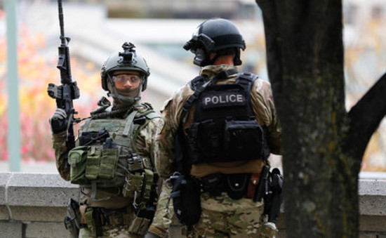 Cảnh sát Canada bắn hạ nghi phạm đánh bom liều chết