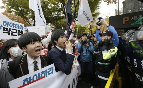 Hàn Quốc: Biểu tình yêu cầu Tổng thống từ chức