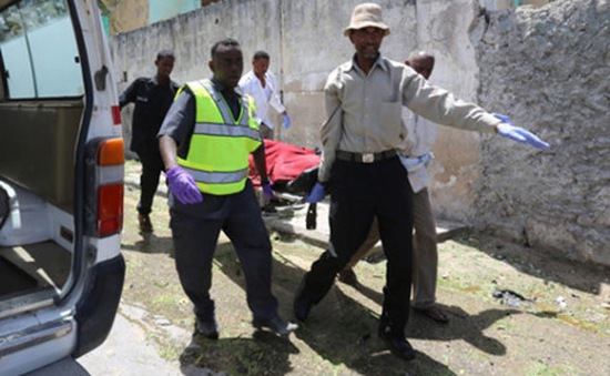 Đánh bom gần dinh Tổng thống Somalia, ít nhất 20 người thiệt mạng