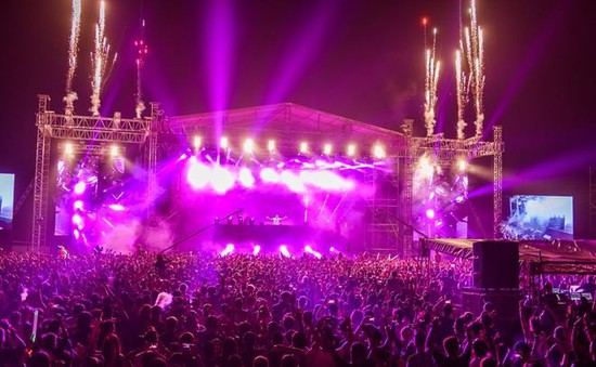 Steve Aoki sẽ “khuấy đảo” Hà Nội trong đêm nhạc EDM lớn nhất Việt Nam