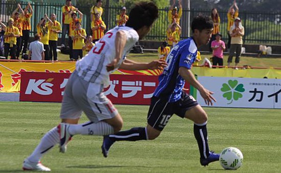Công Phượng ra mắt J.League, Mito Hollyhock hòa hú vía ở phút 90+4