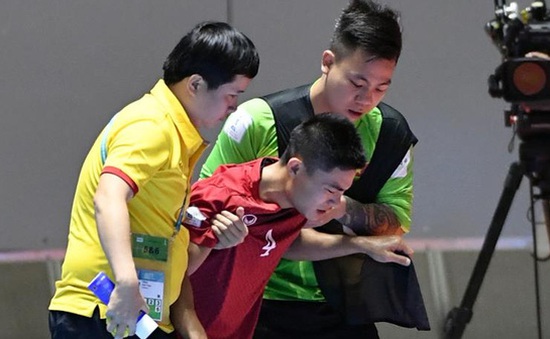 Futsal Việt Nam: Xuân Du gặp chấn thương nghiêm trọng và phải nghỉ hết giải