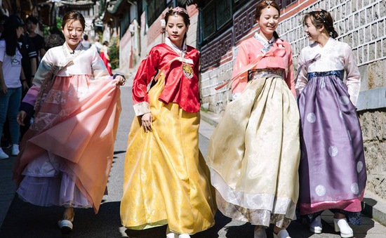 Chi Pu hóa tiểu công chúa tại Hàn Quốc