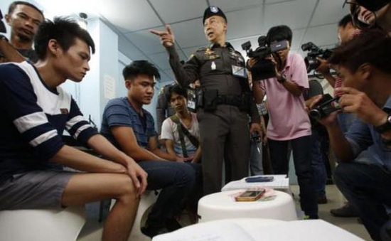 Thái Lan đánh sập ổ cá cược bóng đá quy mô lớn
