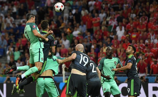 VIDEO EURO 2016: Ronaldo tỏa sáng, Bồ Đào Nha vượt lên dẫn trước