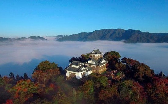 Tòa lâu đài hùng vĩ tại Nhật chỉ được ngắm 10 lần trong 1 năm