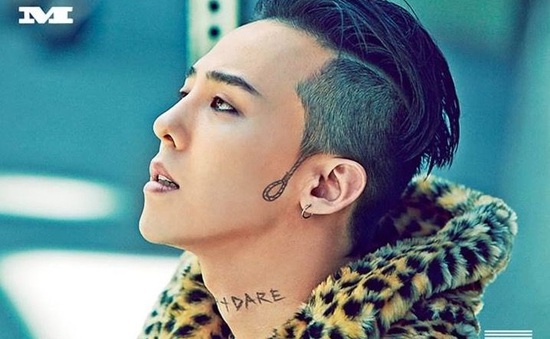 G-Dragon sốc “toàn tập” khi bị fan cưỡng hôn