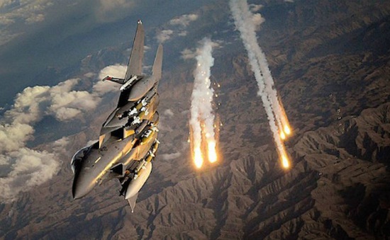 Không kích tiêu hủy kho chứa 800 triệu USD tiền mặt của IS