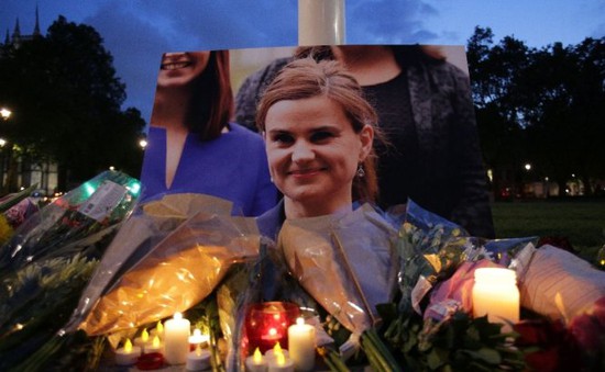Nữ nghị sĩ Anh thiệt mạng sau vụ tấn công bằng súng