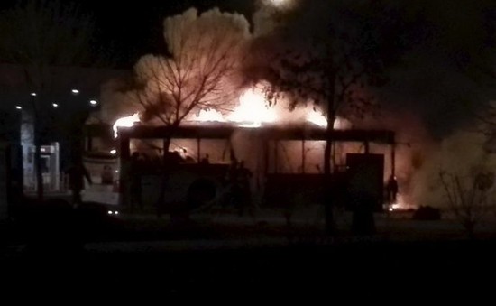 Trung Quốc bắt nghi can đốt xe bus làm 17 người thiệt mạng