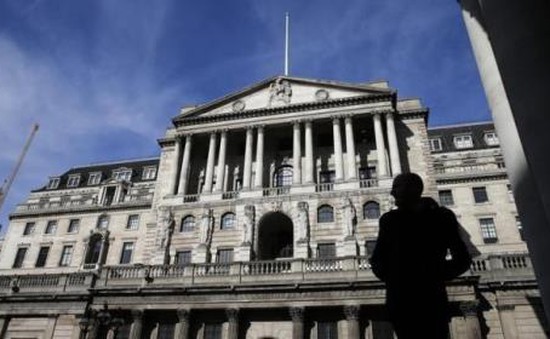 BoE thận trọng khi các DN "phong tỏa" vốn đầu tư