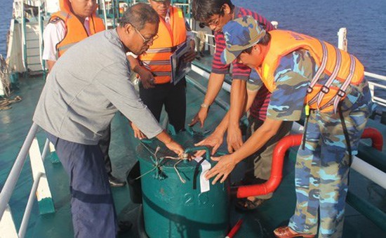 “Nóng” tình trạng buôn lậu xăng dầu trên biển Kiên Giang