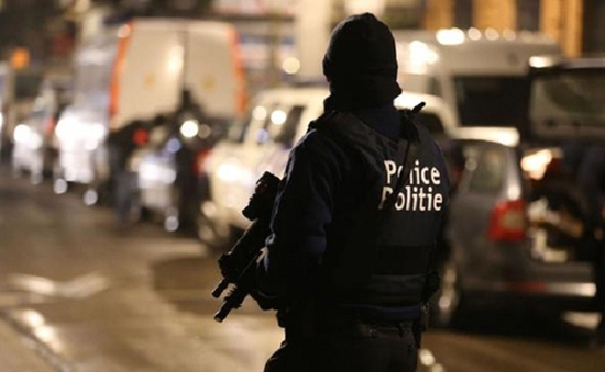 Châu Âu bắt giữ nhiều nghi phạm khủng bố