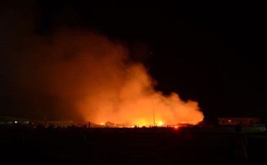 Tây Ninh: Cháy lớn thiêu rụi 4ha nhà xưởng nhà máy giấy