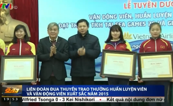 Liên đoàn Đua thuyền Việt Nam trao thưởng HLV và VĐV xuất sắc 2015