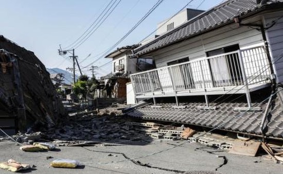 Toàn tỉnh Kumamoto, Nhật Bản vật lộn với thảm họa động đất