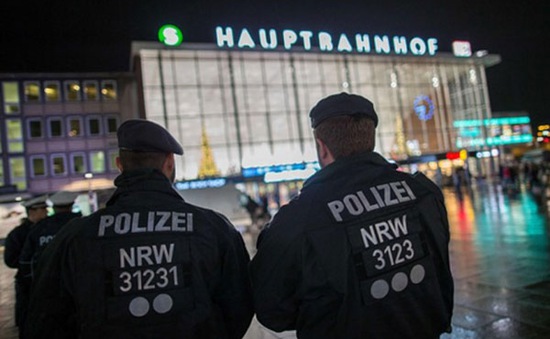 Đức xác định 16 nghi can tấn công phụ nữ trong đêm Giao thừa