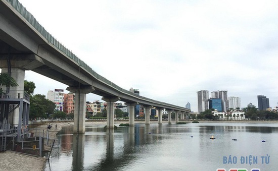 Hà Nội phát triển xe bus nhanh để chờ xây tàu điện trên cao, tàu điện ngầm