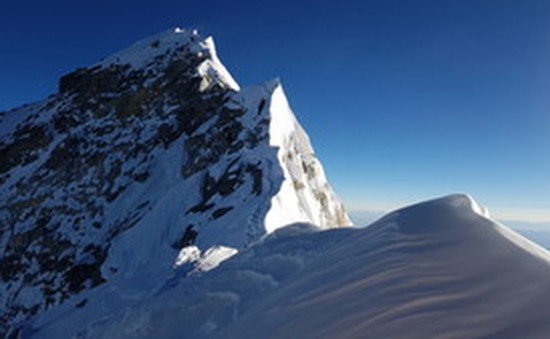 Chinh phục đỉnh Everest với Galaxy S7 và Gear 360