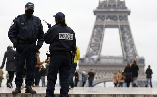 Pháp huy động hơn 60.000 cảnh sát đảm bảo an ninh cho Euro 2016