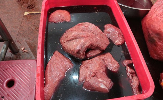 Các mẫu thịt heo nái giả thịt bò tại TP.HCM đều nhiễm vi sinh