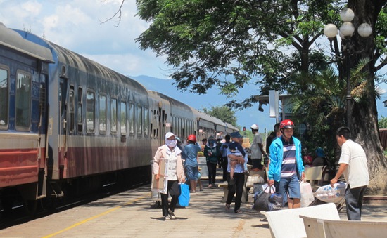 Từ 21/5, đưa vào chạy đôi tàu Quy Nhơn - Nha Trang