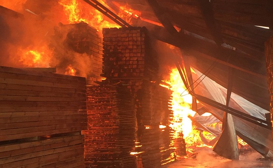 Bắc Ninh: Cháy dữ dội tại Khu công nghiệp Quế Võ, thiệt hại hơn 12 tỉ đồng
