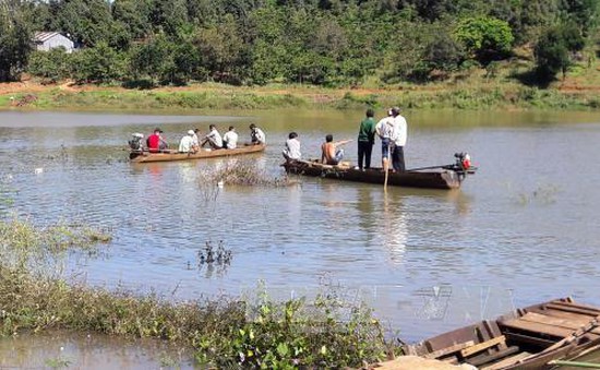 Bình Phước: Tìm thấy 4 người tử vong trong vụ lật thuyền trên sông Lấp