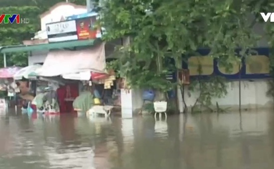 Mưa lũ làm ngập gần 800 căn nhà tại Bình Thuận
