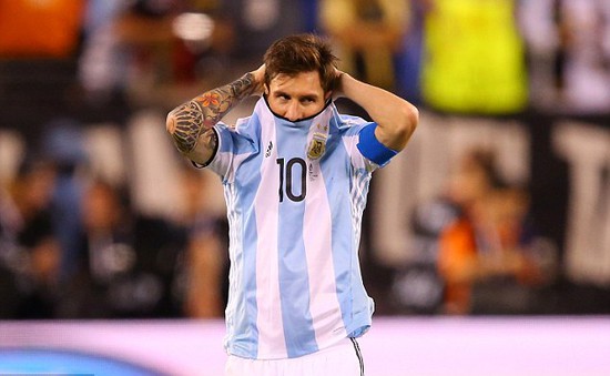 Messi tiết lộ lí do tuyên bố giã từ ĐTQG Argentina
