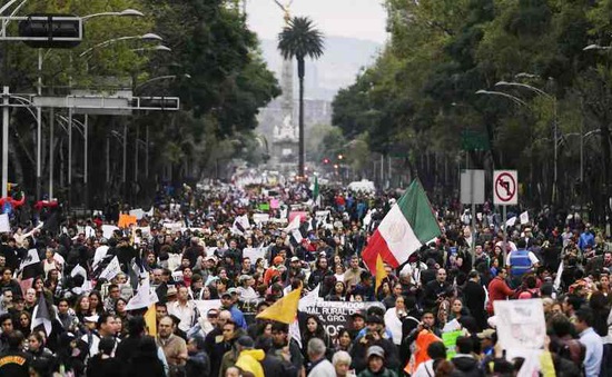 Mexico bắt cảnh sát liên quan vụ 43 sinh viên mất tích