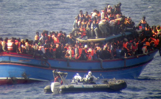 25 người chết trên thuyền chở người di cư trên biển Địa Trung Hải