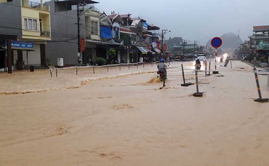 Mưa lớn gây ngập lụt tại Quảng Ninh
