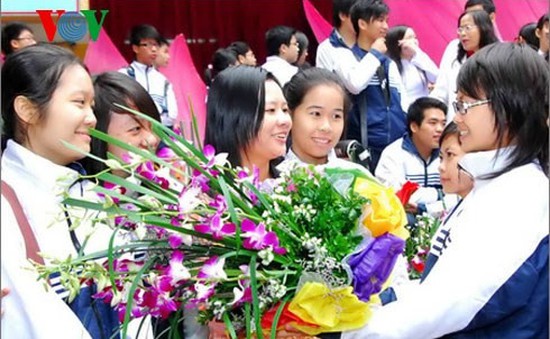 Bộ trưởng Bộ GD&ĐT gửi thư chúc mừng ngày Nhà giáo Việt Nam
