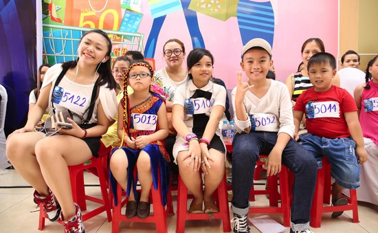 Vietnam Idol Kids 2016: Thí sinh nhí đối đáp với BGK rất “chất” và đáng yêu