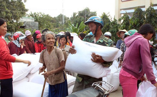 Gần 3.000 tấn gạo cho dân vùng hạn Ninh Thuận