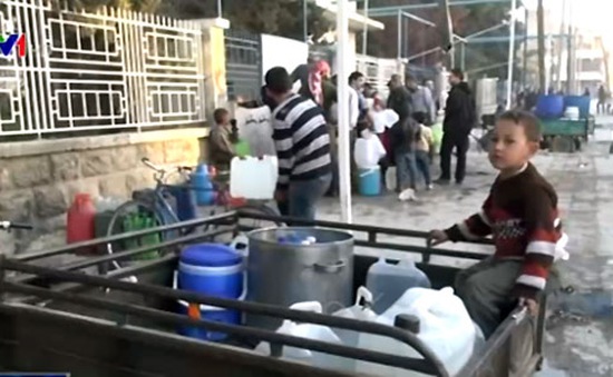 Cuộc sống người dân ở Aleppo (Syria) khốn khổ vì thiếu nước sạch