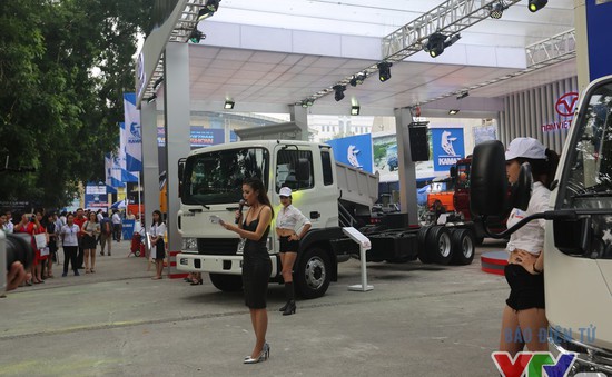 Ô tô Nga về Việt Nam, thị trường xe tải nóng dần