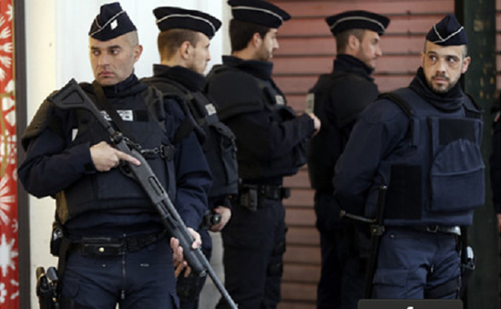 Pháp gia hạn tình trạng khẩn cấp về an ninh