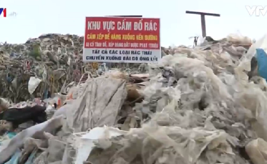 Hưng Yên: "Núi" rác thải lưu cữu gây ô nhiễm môi trường nghiêm trọng