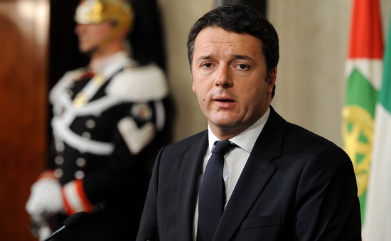 Báo giới châu Âu sốc khi Thủ tướng Italia Matteo Renzi tuyên bố từ chức