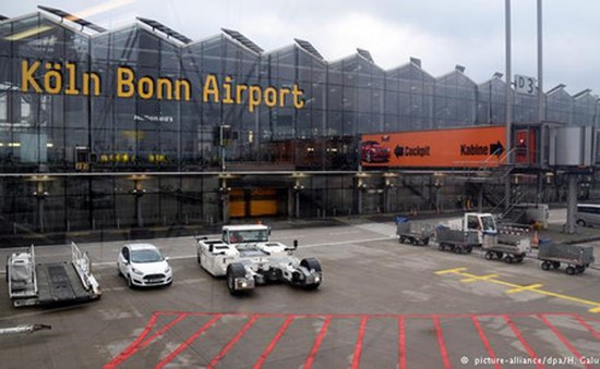 Đức bắt giữ một kẻ tình nghi vượt rào an ninh tại sân bay Cologne-Bonn