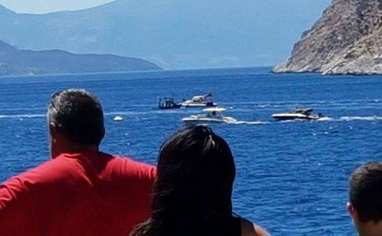 Hy Lạp: Tàu du lịch va chạm tàu cao tốc, 4 người thiệt mạng