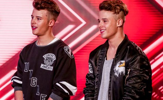Cặp sinh đôi điển trai gây sốt vòng loại The X-Factor Anh 2016