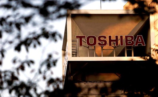 Toshiba cắt giảm 7.000 việc làm